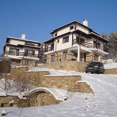 Pensionat Bella Terra - 2 Villas Gostilitsa