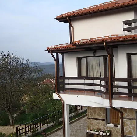 Bella Terra - 2 Villas Pensionat 2*